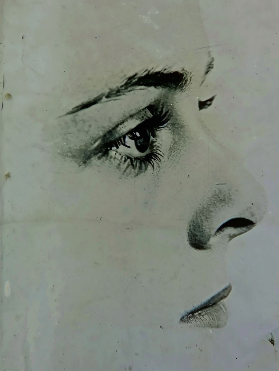 1632744373 - Image 1