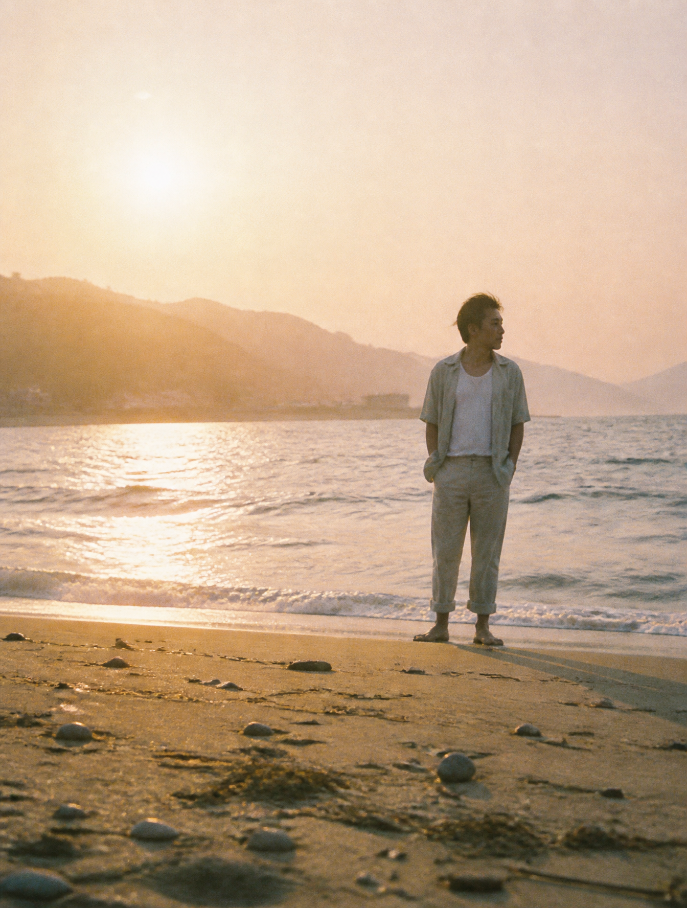 Nostalgic Summer Horizon at Golden Hour